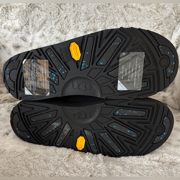 AUTHENTIC! NEW! UGG Black Conness Waterproof Zip Boots size 8 - Picture 5 of 9